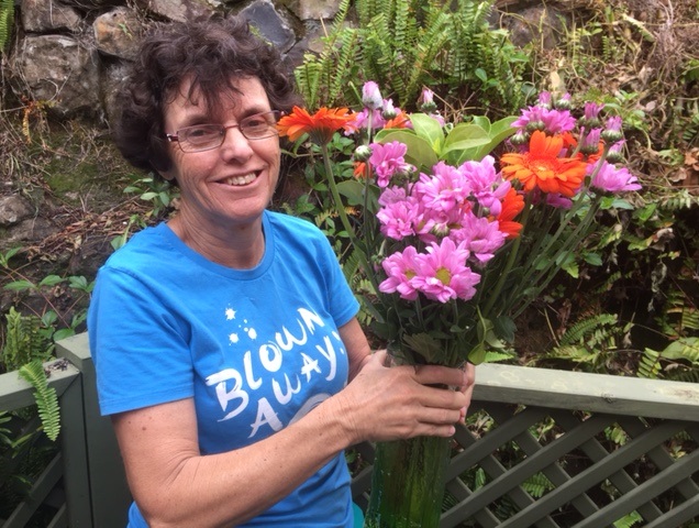 Delma Tronson engaged in Auslan classes