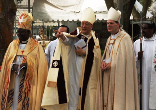 Africans Woo Conservative Anglicans in Gay Row