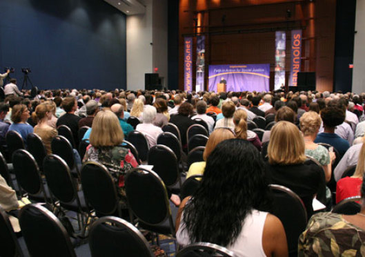 Progressive Christian Leader Mobilizes Hundreds to End Poverty