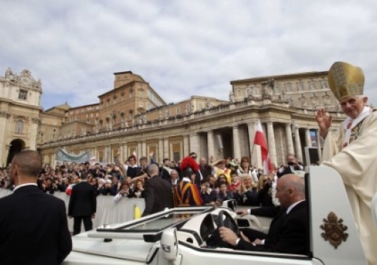 John Paul II beatified in front of 1.5 million faithful