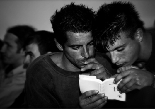 Award winning photo shows ex-drug addicts reading the Bible