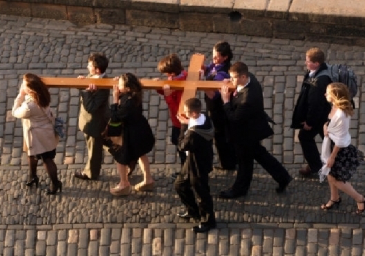 Are shallow, unfulfilling youth groups causing Christian teens to leave church?