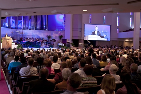 Survey reveals average salary for megachurch pastors | ChristianToday ...