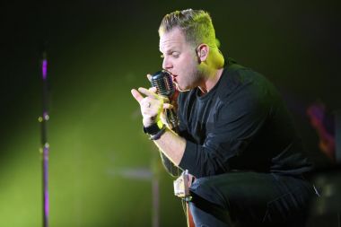 Christian singer Matthew West defends the lives of the unborn in the ...